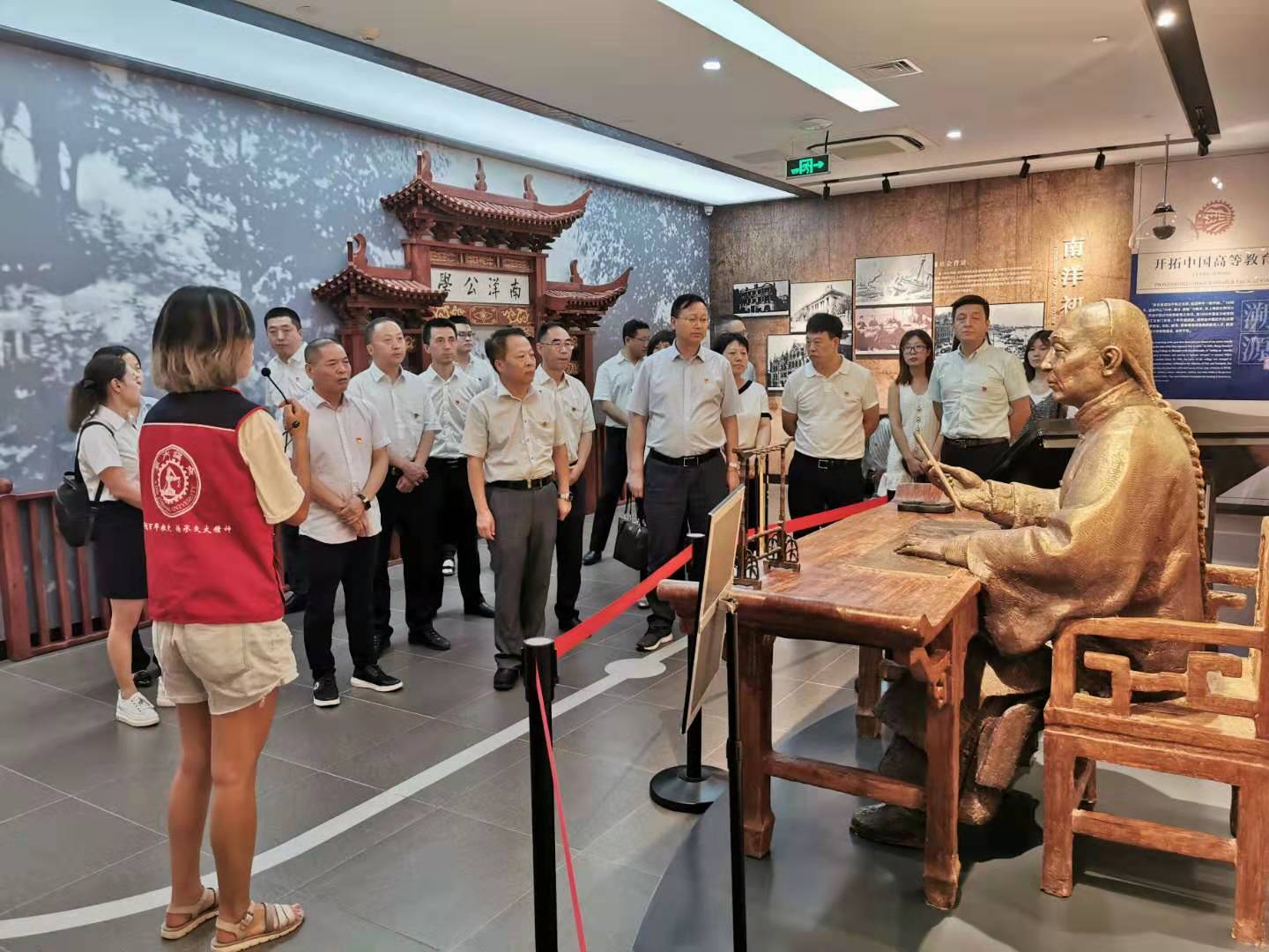 陕西PT电子游戏集团发展“不忘初心、服膺使命”主题教育现场进建