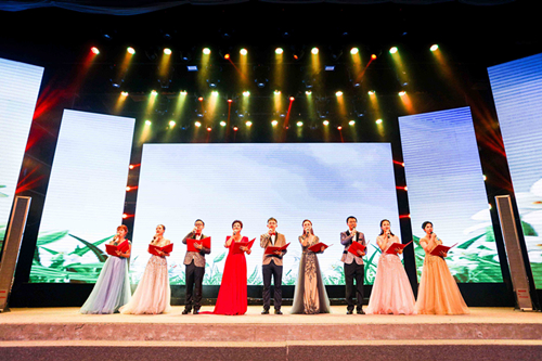 陕西PT电子游戏集团庆祝新中国成立70周年职工朗诵角逐成功进行