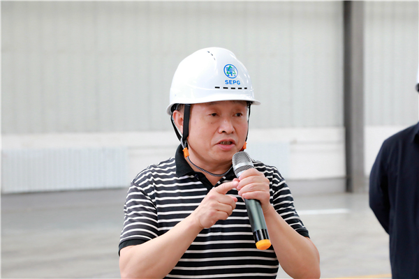 陕西PT电子游戏集团复工复产促增长项目观摩会议与会人员走进大秦国源三秦PT电子游戏秦国园区在榆项目