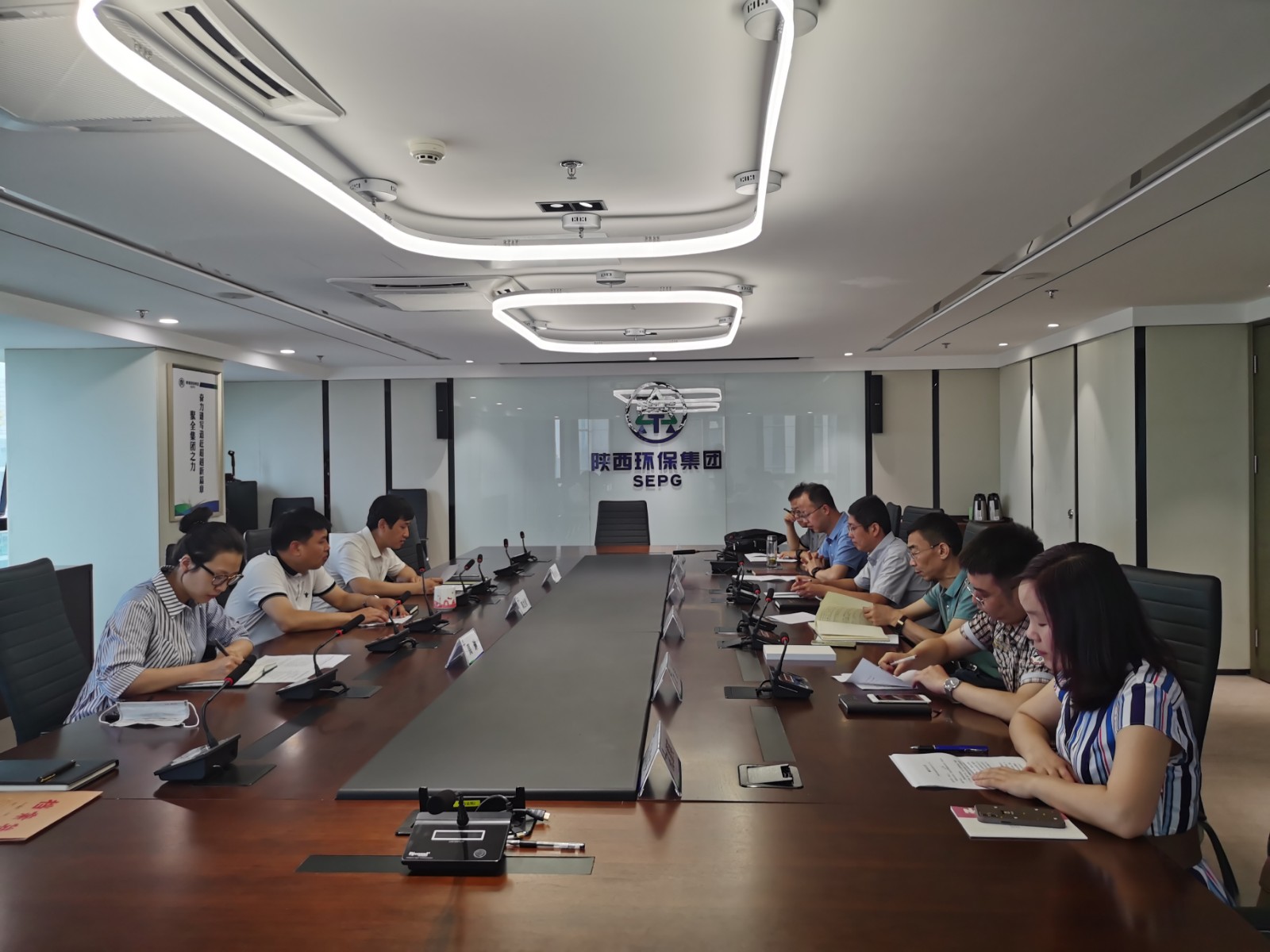 陕西PT电子游戏集团纪委组织6名新任职辅导干部参与廉政考试及廉政发言