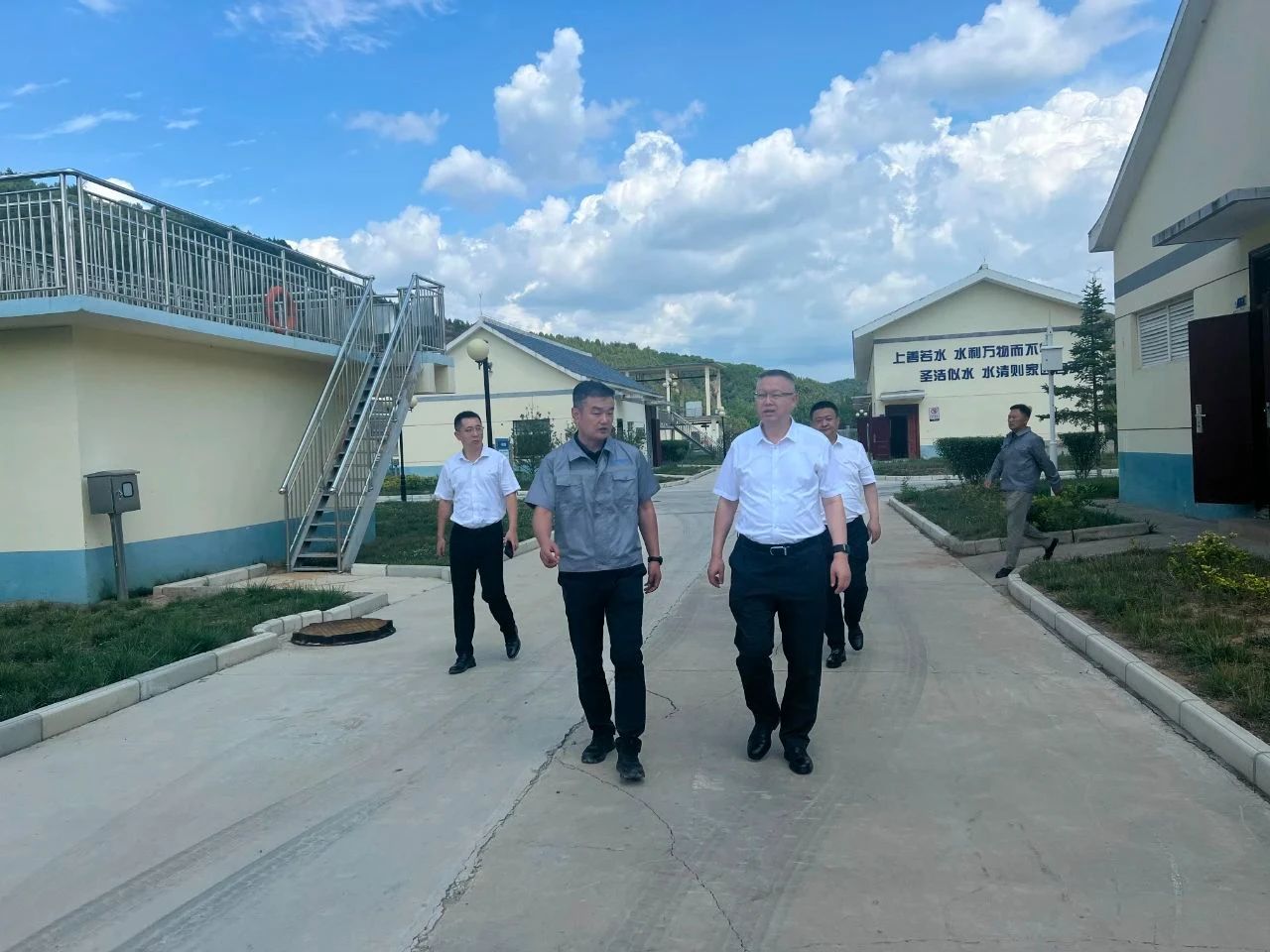 郝军亮到水环境公司黄陵县污水处置厂督导查抄安全PT电子游戏工作