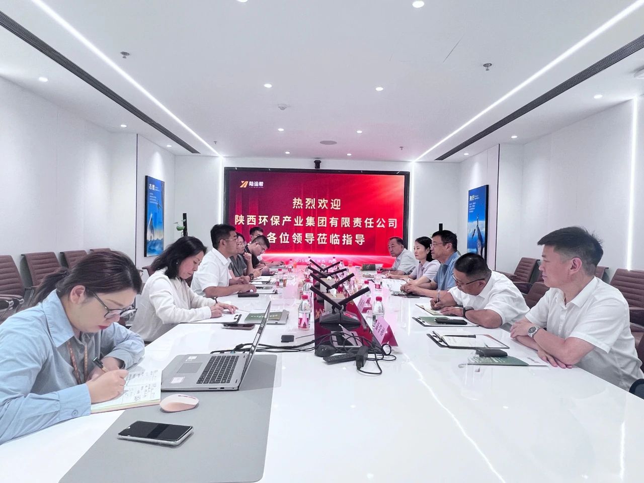 陕西PT电子游戏集团与陆运助公司座谈互换 陕西PT电子游戏集团与陆运助公司座谈互换